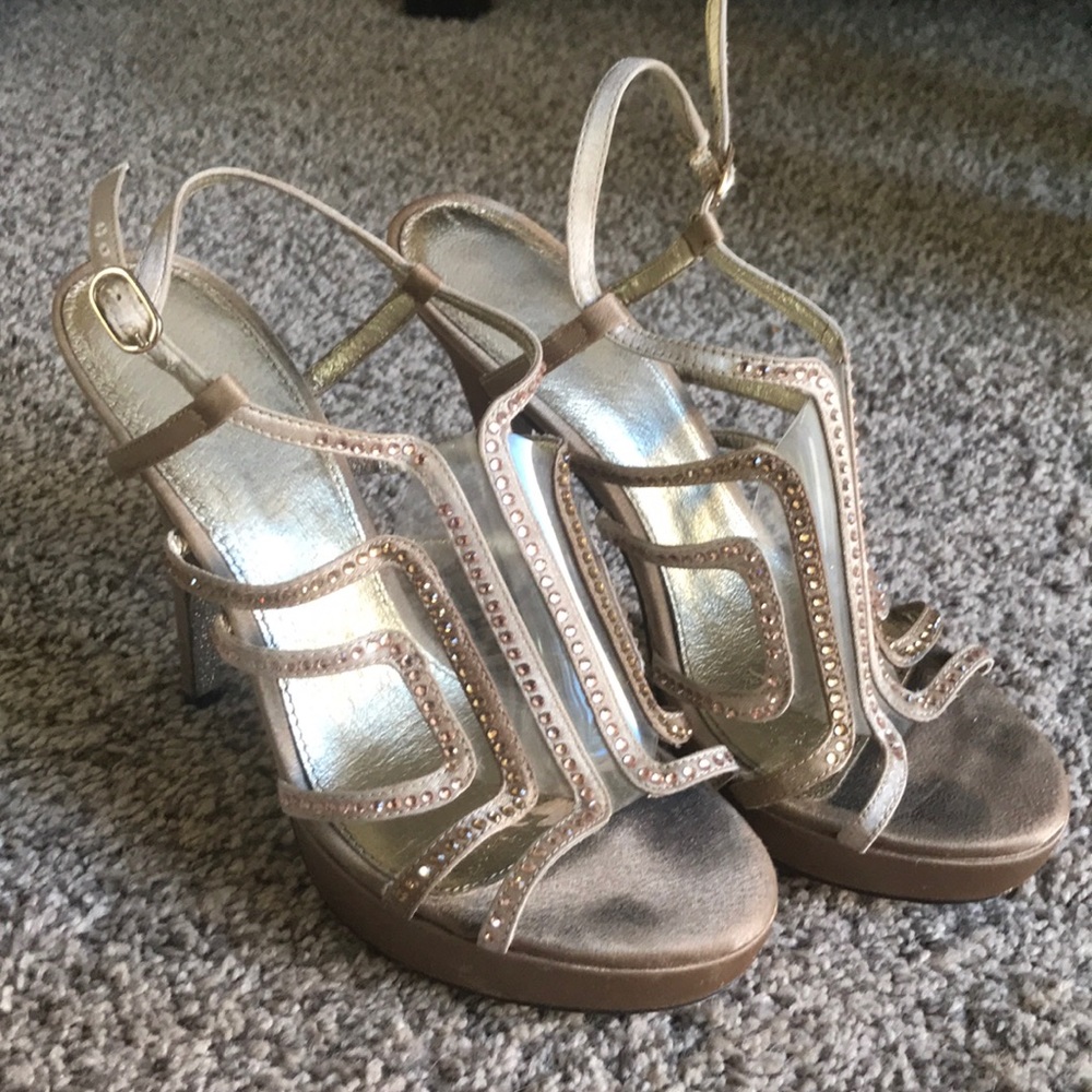 Adriana Papell gold stilettos